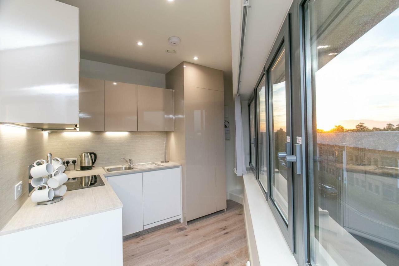 Deluxe Apartments By Heathrow Harmondsworth Eksteriør billede